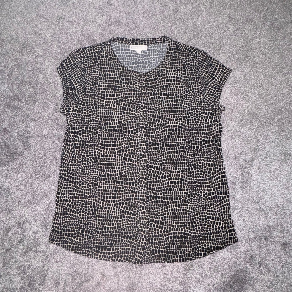 Dana Buchman Women's Black and White Snake Print Short Sleeve Blouse - Large NWT